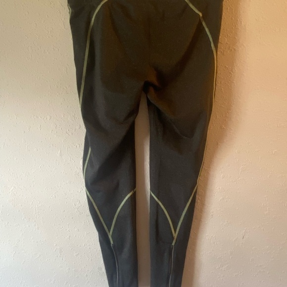 Women’s size large Fila workout pants Gray and green G5 - Picture 6 of 12